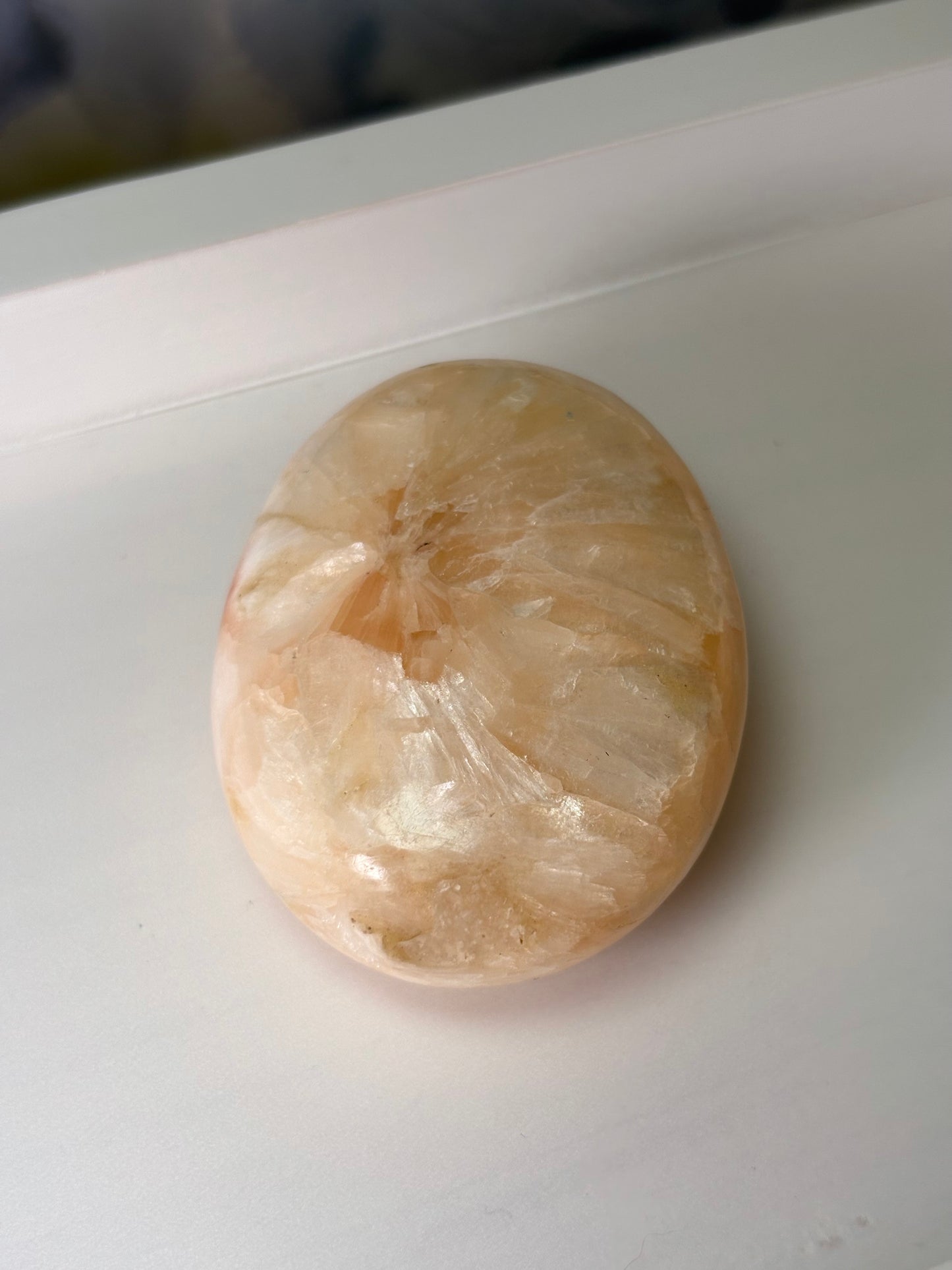 Stilbite Palm Stone 002