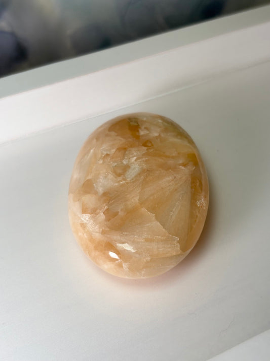 Stilbite Palm Stone