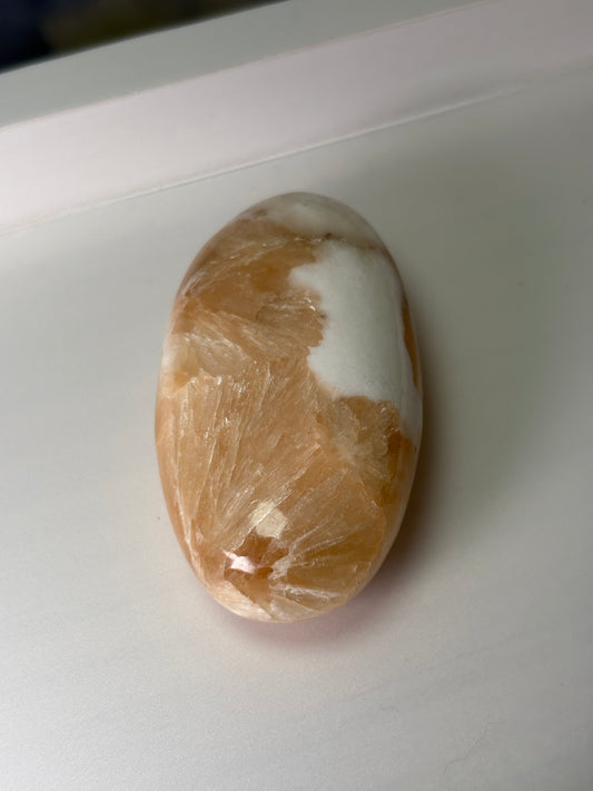Stilbite + Scolecite Palm Stone