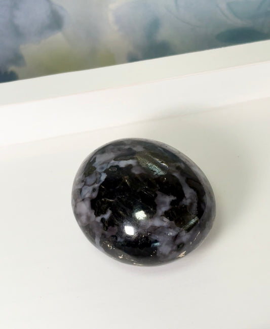 Indigo Gabbro Palm Stone 020